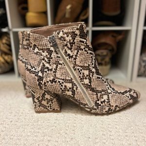*NEW* Steve Madden Snake Print Booties